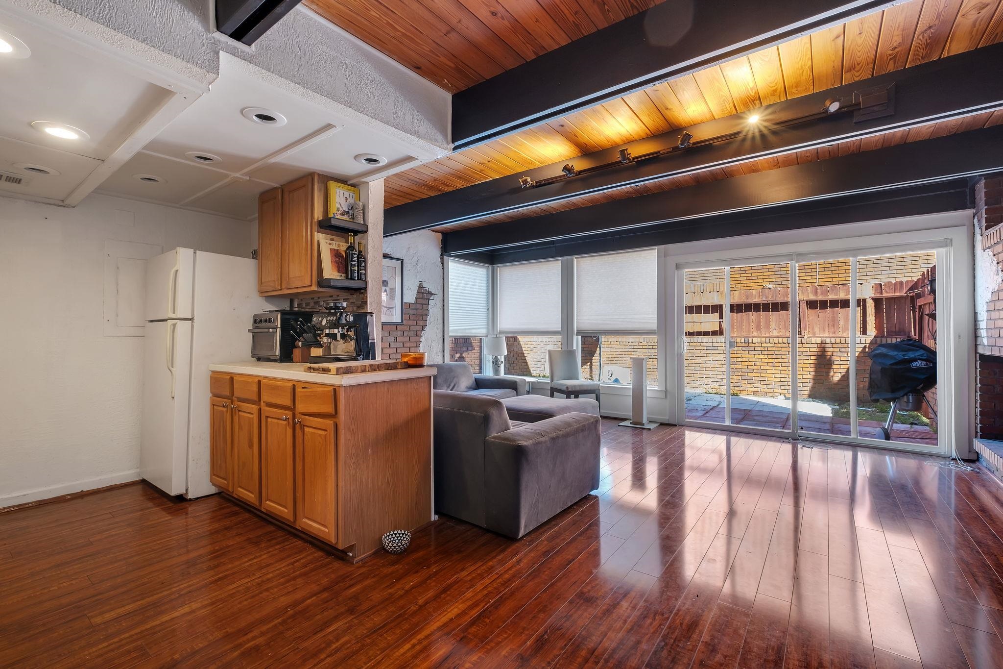 220 Belmont Road, Unit 6 Tallahassee, FL 32301 - Photo 2 of 24