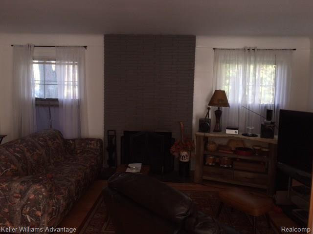 26049 Drake Road Farmington Hills, MI 48331 - Photo 3 of 30