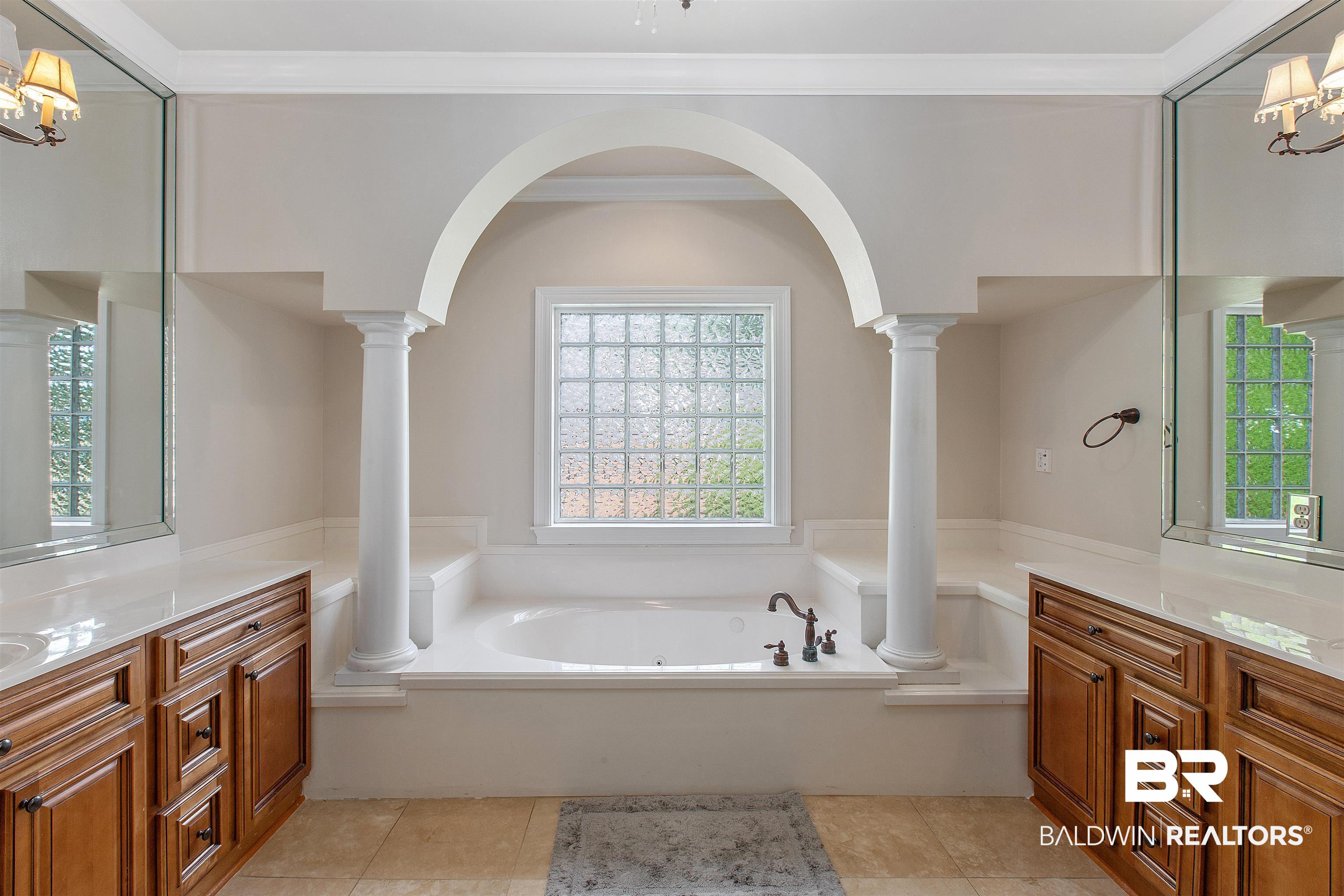 140 Sandy Shoal Loop Fairhope, AL 36532 - Photo 22 of 32 Primary Bath