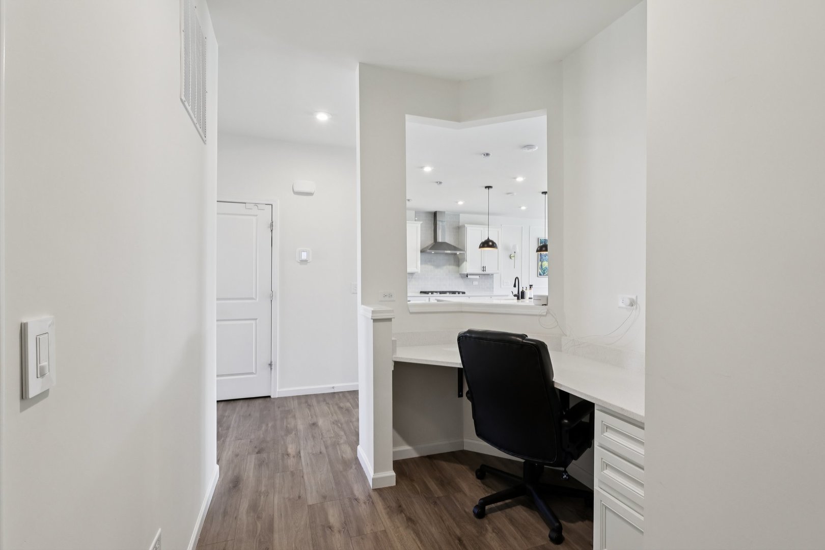 1264 Snapper Road Naperville, IL 60563 - Photo 9 of 26