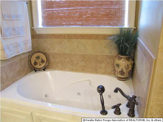 9150 Homestead Drive Baton Rouge, LA 70817 - Photo 17 of 19 Gallery Image 17