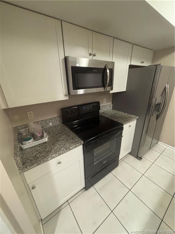 702 Northwest Fork Road Stuart, FL 34994 - Photo 3 of 16