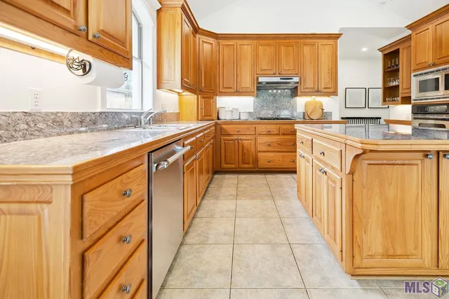 $610,000 | 6262 Morgan Bend Drive, Baton Rouge, LA 70820