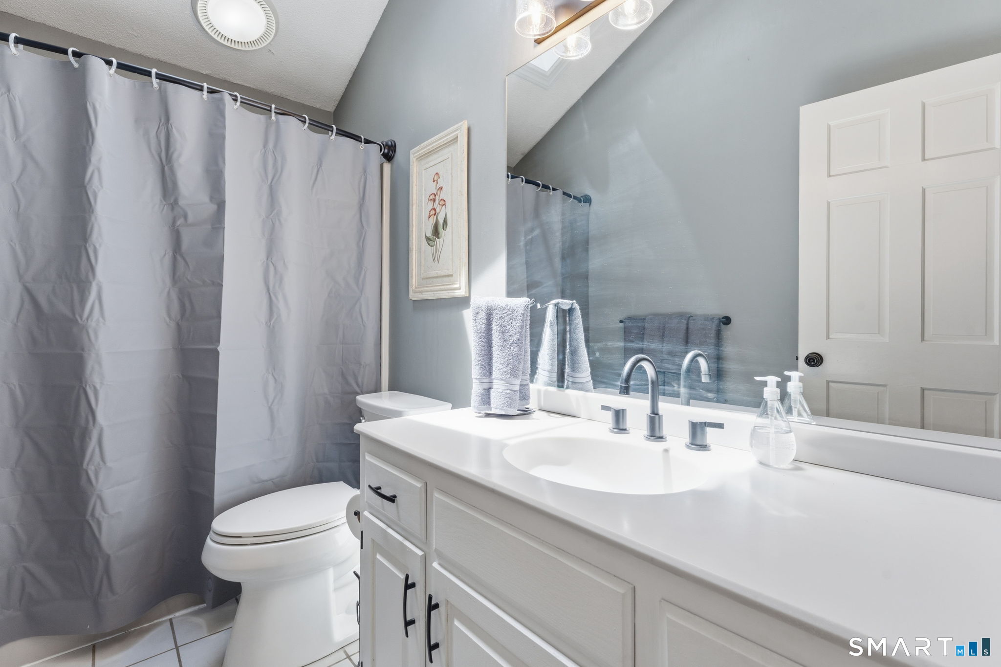 447 Hart Street Bristol, CT 06010 - Photo 29 of 40