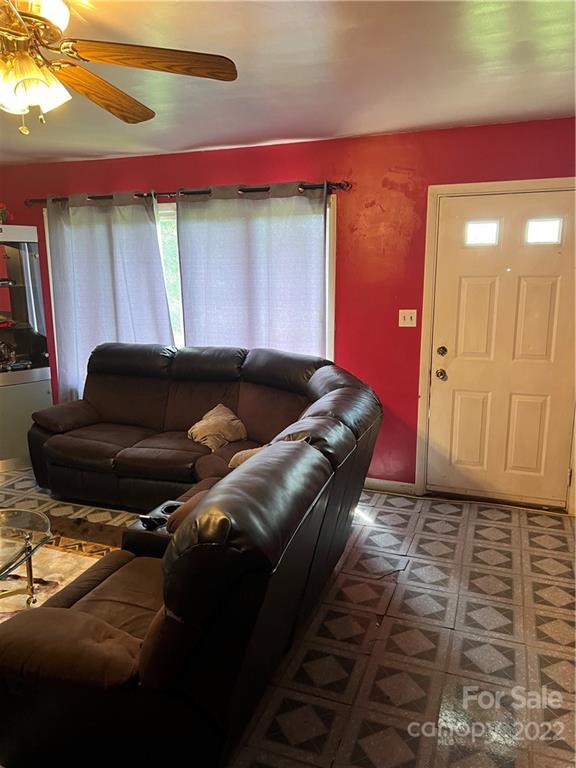 3005 Springs Road Northeast Hickory, NC 28601 - Photo 11 of 31 Gallery Image 11