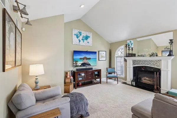 $355,000 | 8 Leslie Drive, Edinburg, PA 16116