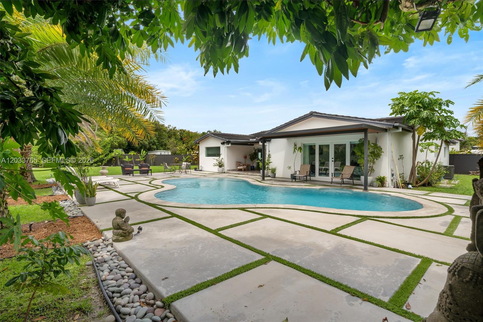 8535 Southwest 100th Avenue Miami, FL 33176 - Photo 1 of 36