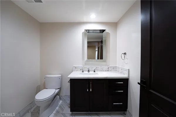 $6,250 | 10523 Ashton Avenue, Unit 202, Los Angeles, CA 90024