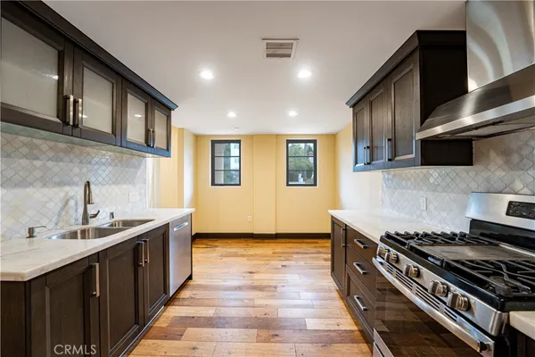 $6,250 | 10523 Ashton Avenue, Unit 202, Los Angeles, CA 90024