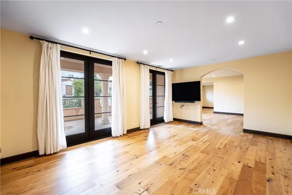 $6,250 | 10523 Ashton Avenue, Unit 202, Los Angeles, CA 90024