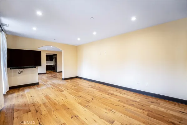 $6,250 | 10523 Ashton Avenue, Unit 202, Los Angeles, CA 90024