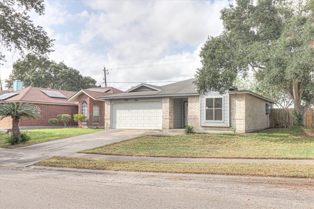 7209 Windy Ridge Drive Corpus Christi, TX 78413 - Photo 9 of 36 Gallery Image 9
