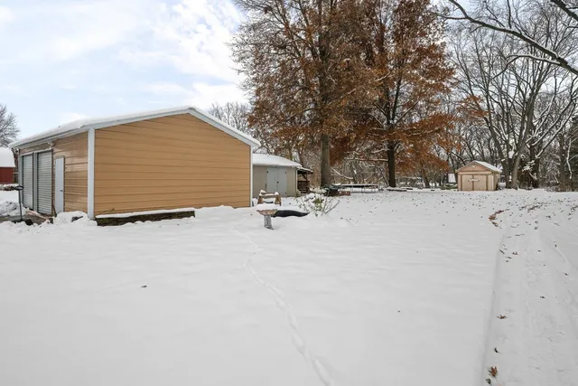 $190,000 | 2701 47th Street, Moline, IL 61265