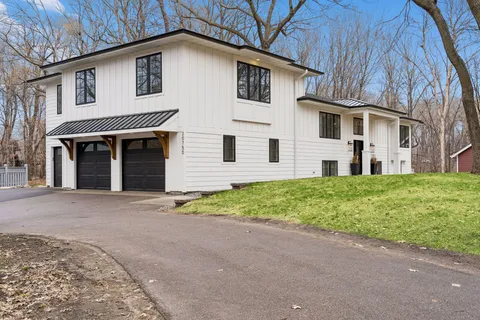 $1,595,000 | 20750 Garden Road, Excelsior, MN 55331