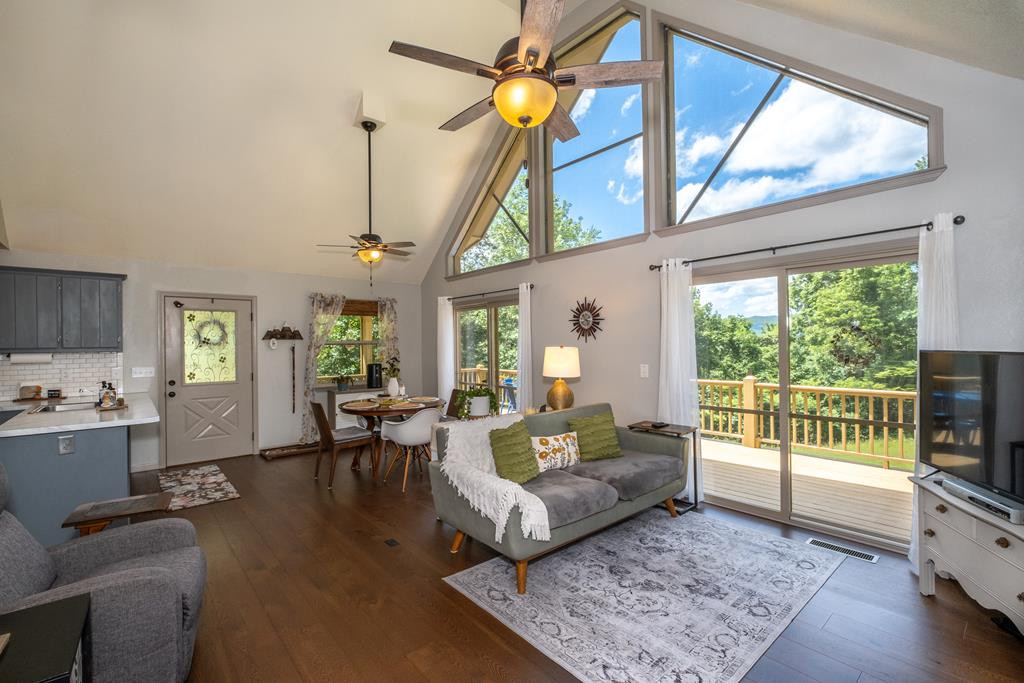 1379 Crystal Springs Road Murphy, NC 28906 - Photo 5 of 40