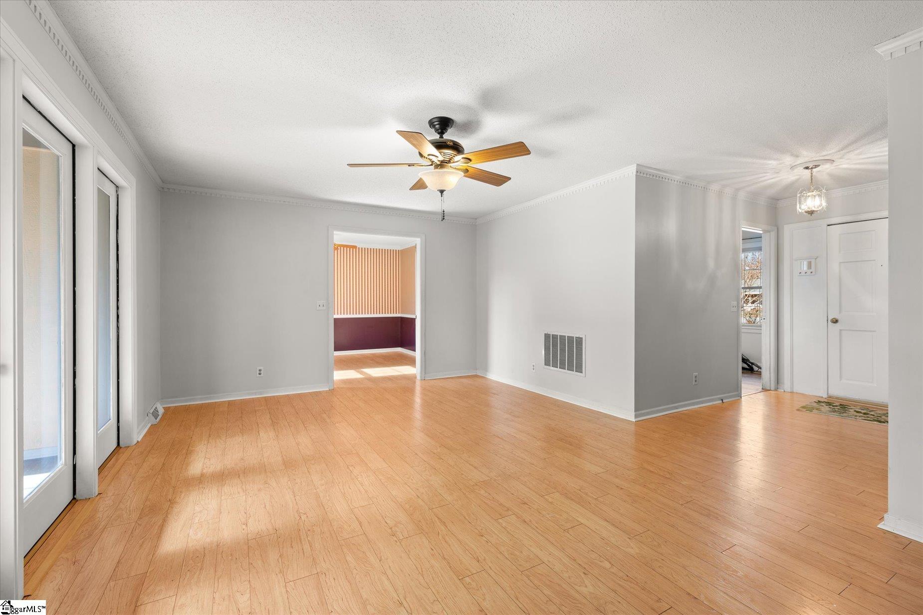 225 Eastbourne Road Greenville, SC 29611 - Photo 2 of 35 Gallery Image 2