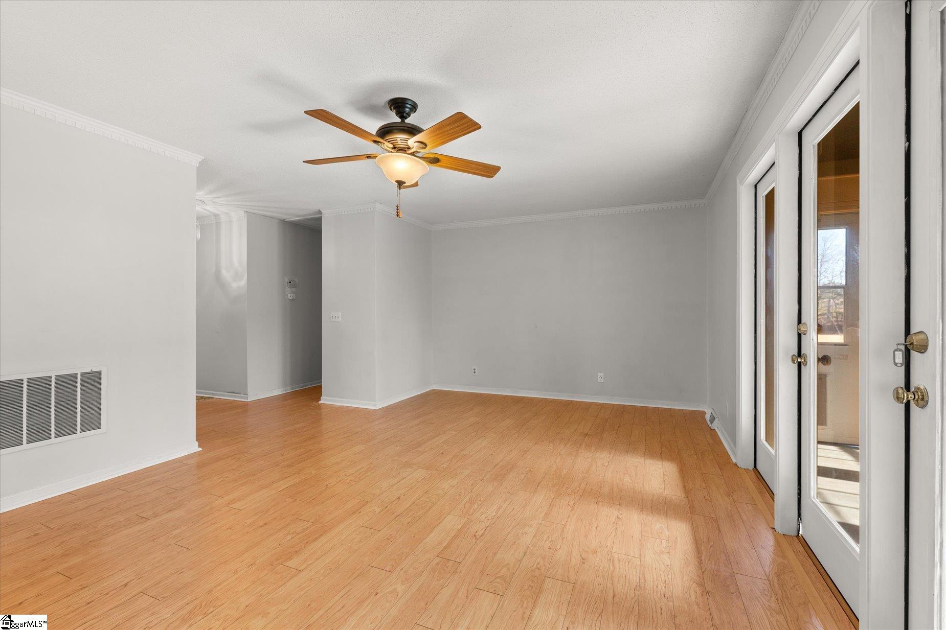 225 Eastbourne Road Greenville, SC 29611 - Photo 3 of 35 Gallery Image 3