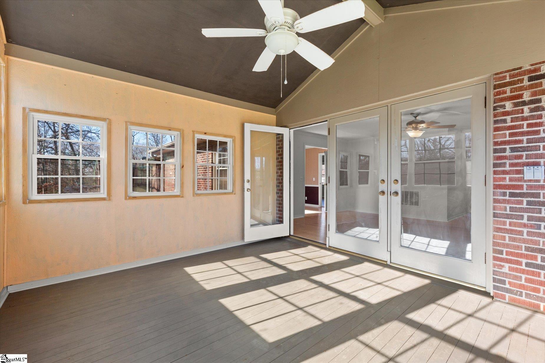 225 Eastbourne Road Greenville, SC 29611 - Photo 5 of 35 Gallery Image 5