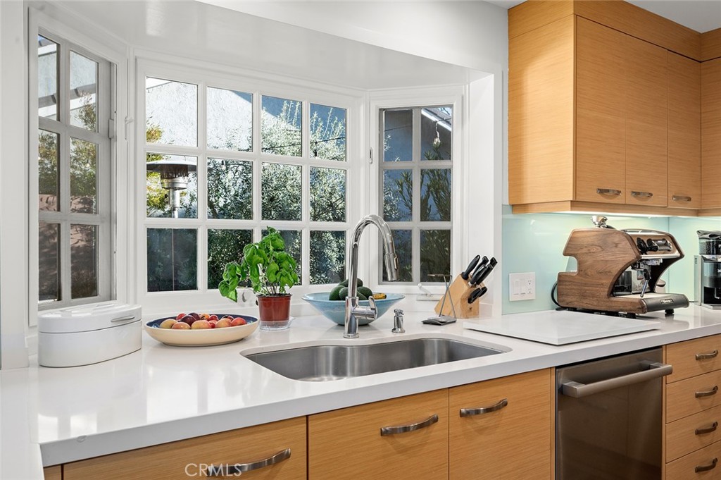 17 Rippling Streme Irvine, CA 92603 - Photo 16 of 54