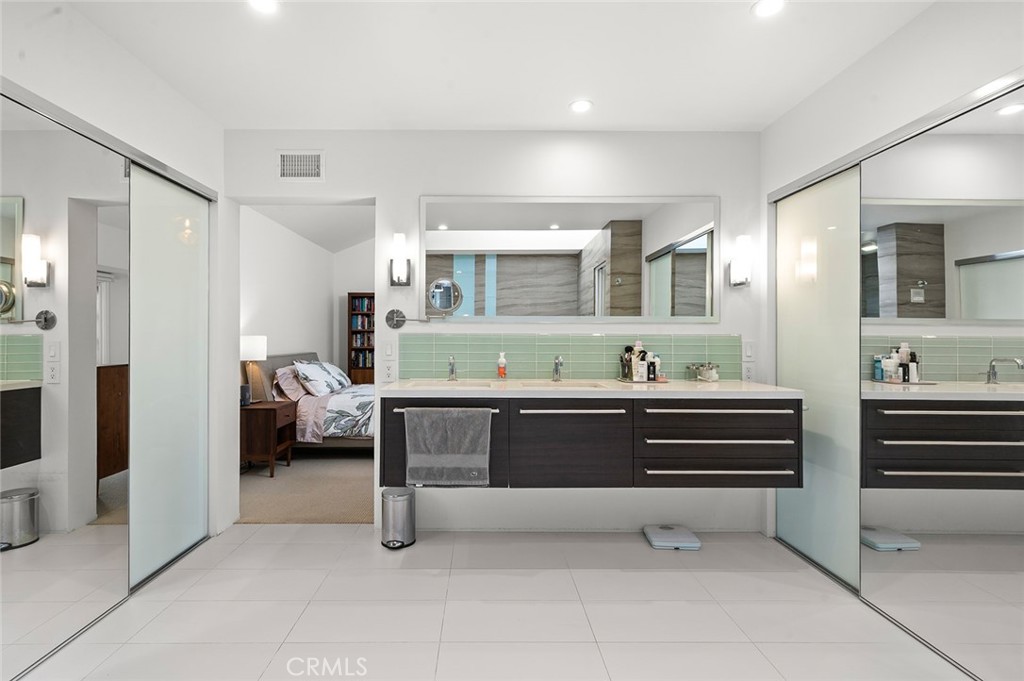 17 Rippling Streme Irvine, CA 92603 - Photo 21 of 54