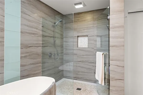 $3,098,000 | 17 Rippling Streme, Irvine, CA 92603