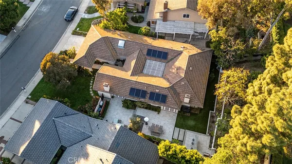 $3,098,000 | 17 Rippling Streme, Irvine, CA 92603