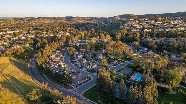 $3,098,000 | 17 Rippling Streme, Irvine, CA 92603