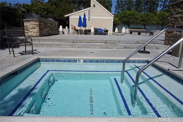 $3,098,000 | 17 Rippling Streme, Irvine, CA 92603