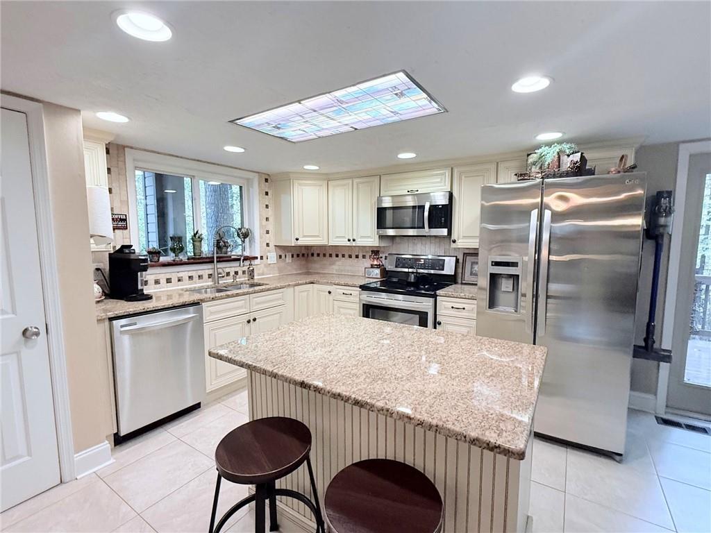 3865 Mabry Road Northeast Roswell, GA 30075 - Photo 15 of 52