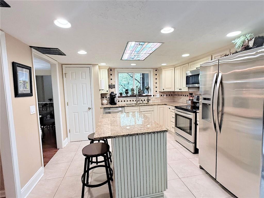 3865 Mabry Road Northeast Roswell, GA 30075 - Photo 18 of 52