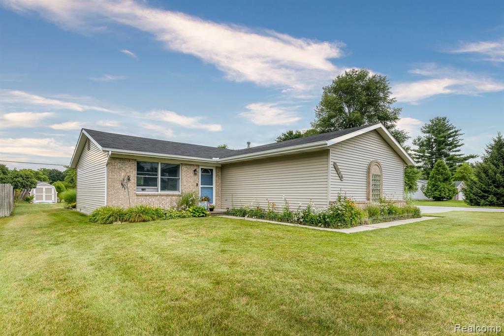 4548 Brott Road Ruby, MI 48049 - Photo 3 of 23