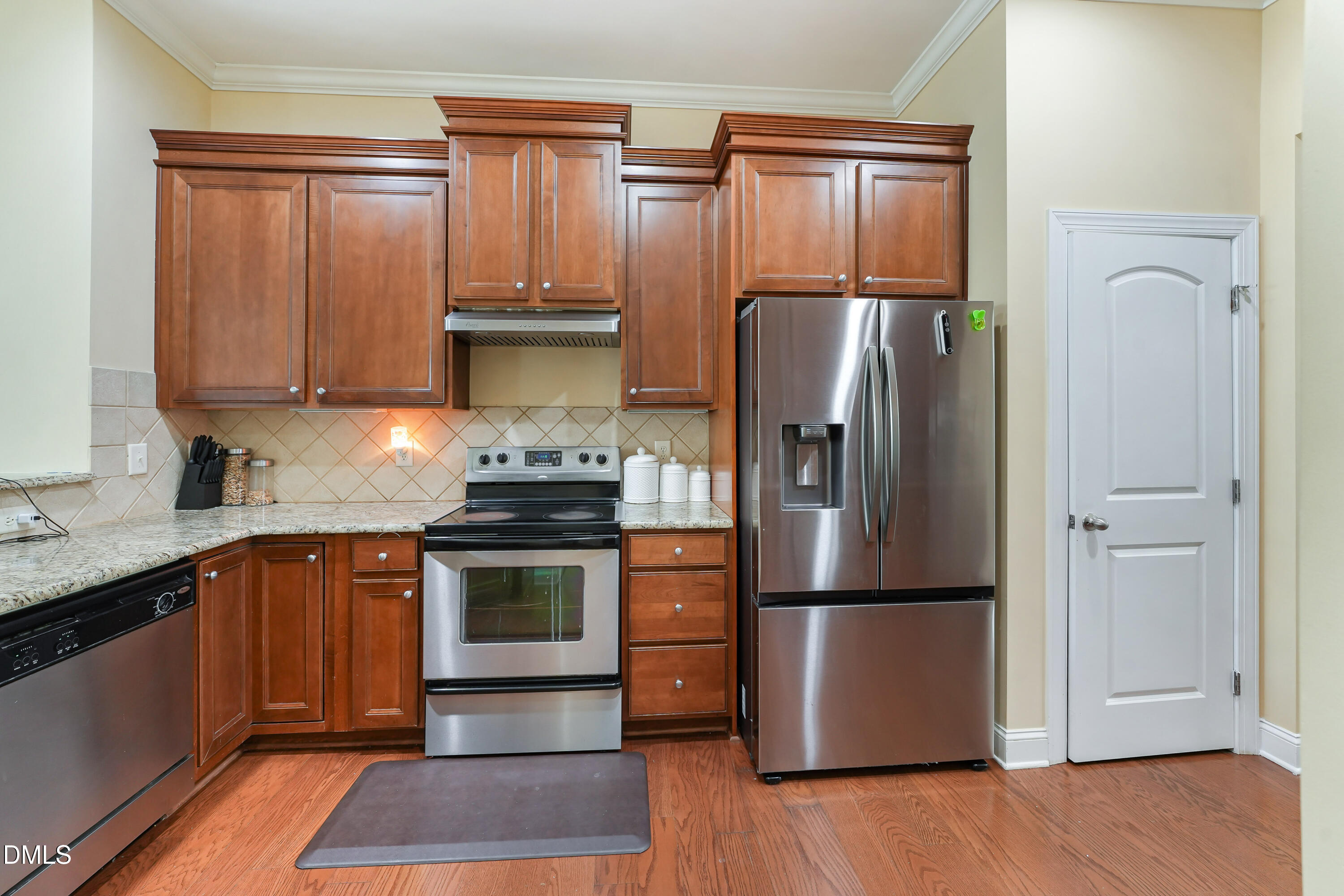 847 Historian Street Raleigh, NC 27603 - Photo 11 of 52 847 Histiorian St_www.scalaphotography.c