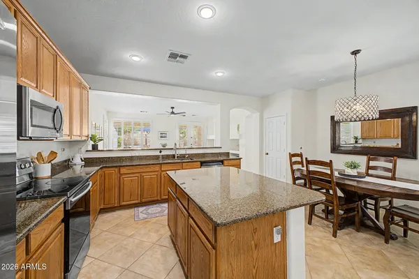 $699,999 | 1718 East Iris Drive, Chandler, AZ 85286