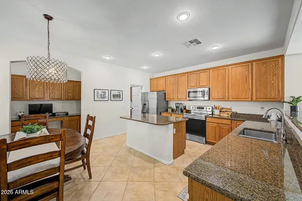 $699,999 | 1718 East Iris Drive, Chandler, AZ 85286