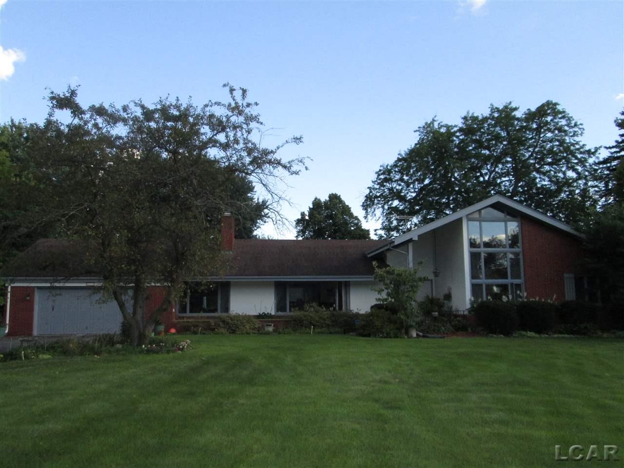 915 Riverside Avenue Adrian, MI 49221 - Photo 1 of 25 31301831.JPG