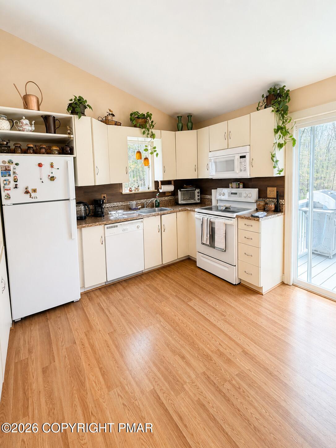 2295 Cramer Road Bushkill, PA 18324 - Photo 21 of 50 KITCHEN