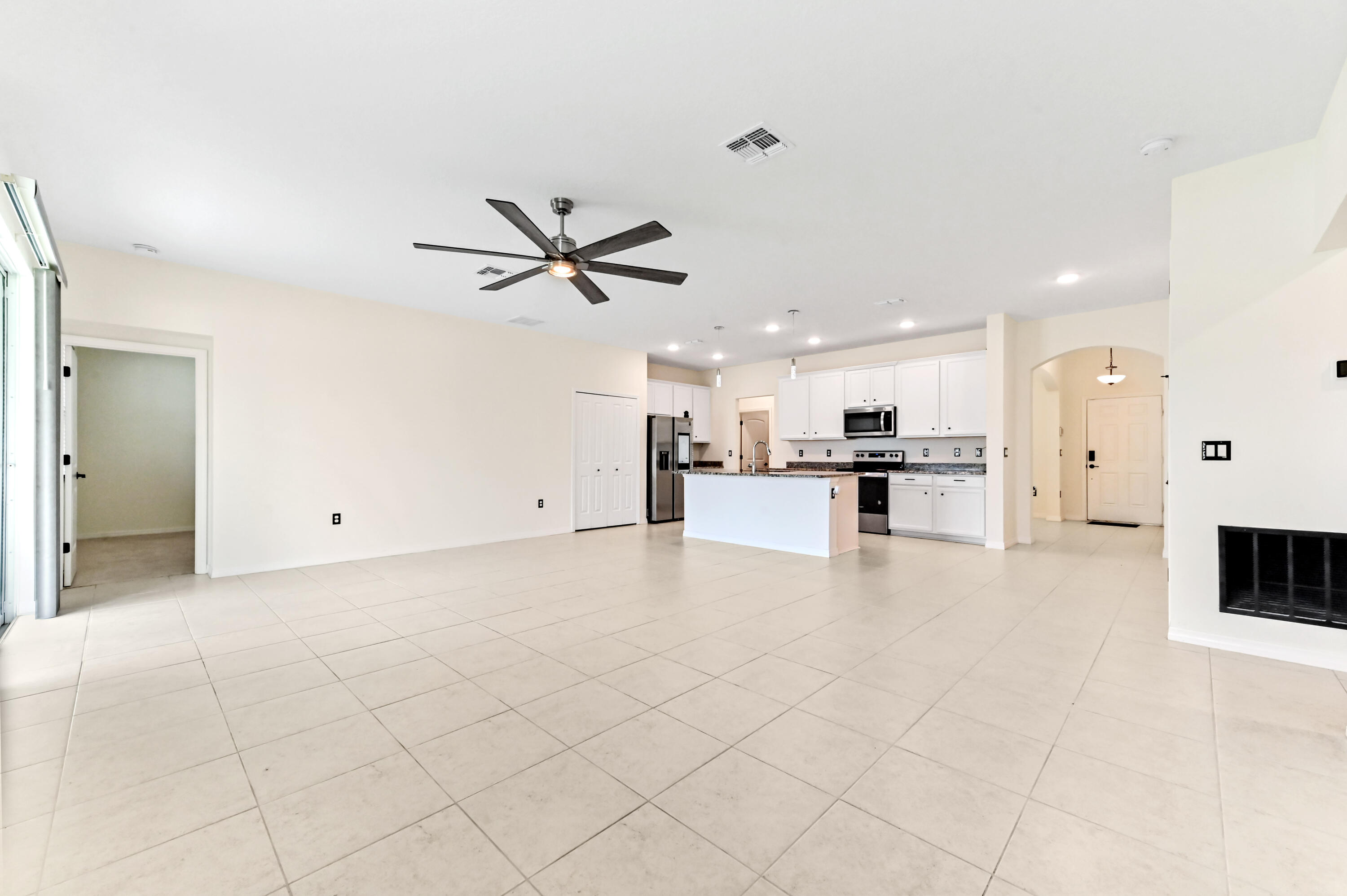 6700 Northwest Omega Road Port St. Lucie, FL 34983 - Photo 16 of 45 13 family room 02