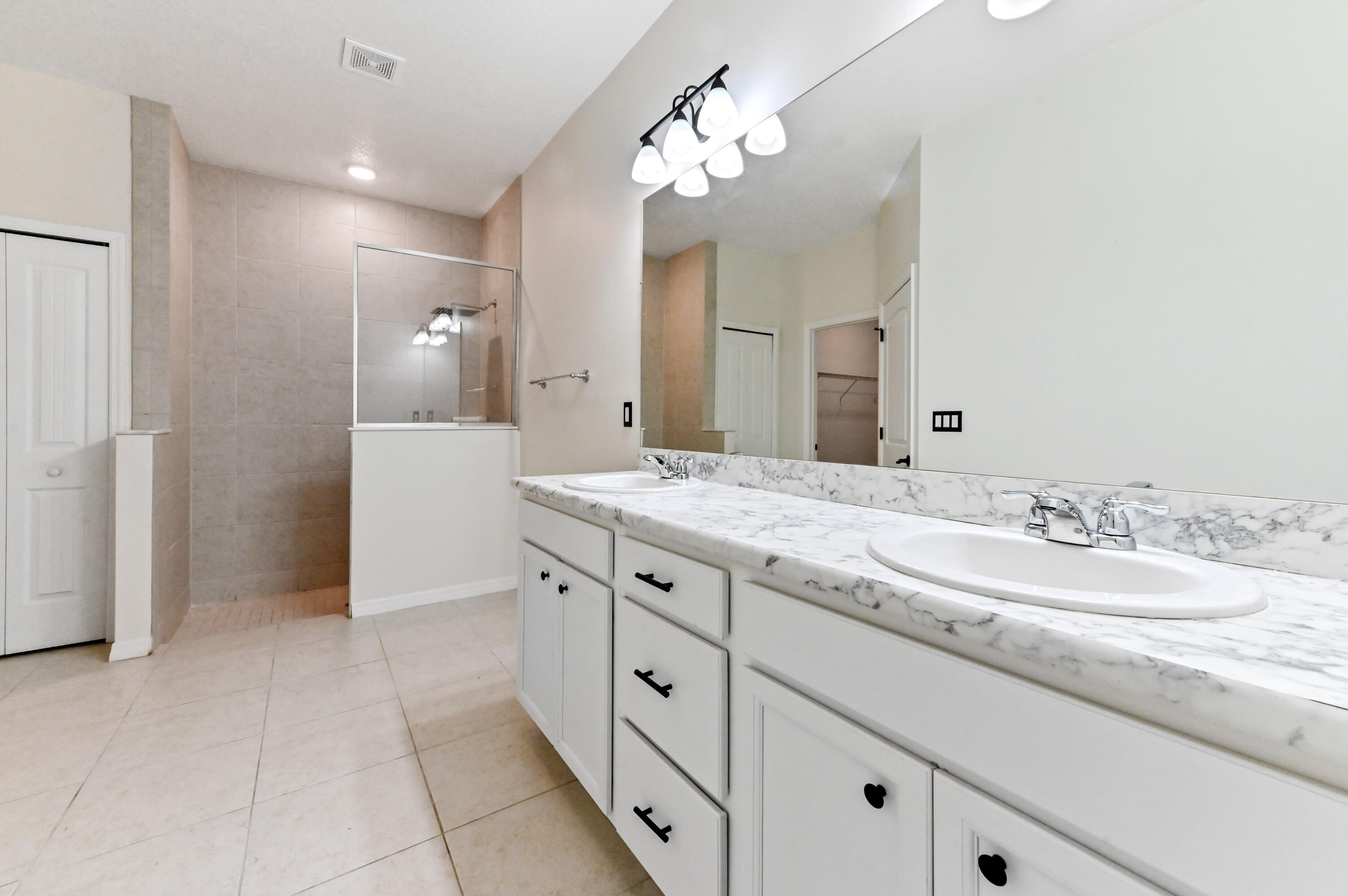 6700 Northwest Omega Road Port St. Lucie, FL 34983 - Photo 32 of 45 27 bathroom 02