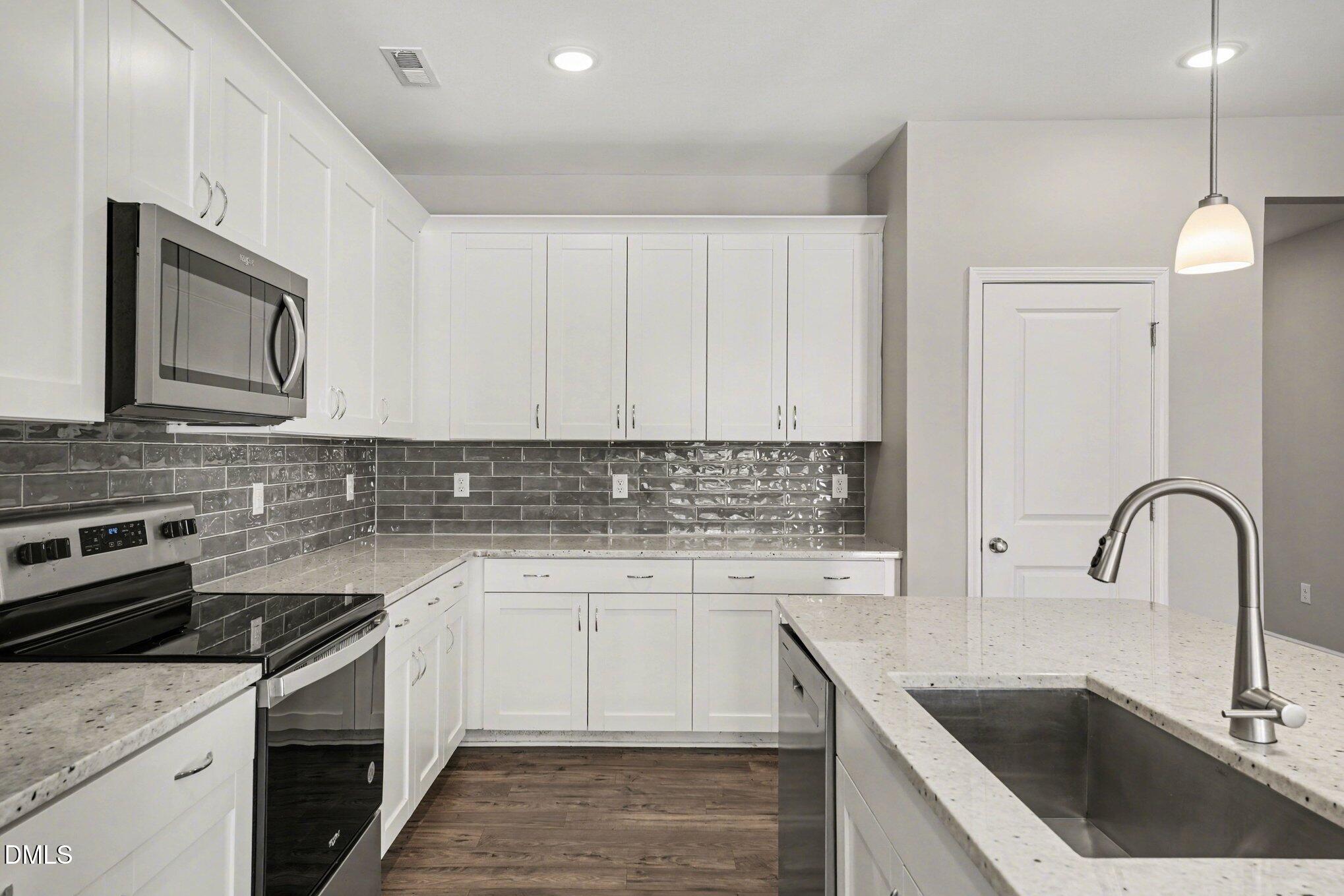 106 Two Daughters Streme Smithfield, NC 27577 - Photo 11 of 25 013_file_1701