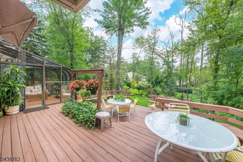 9 Puddingstone Way Florham Park, NJ 07932 - Photo 29 of 42