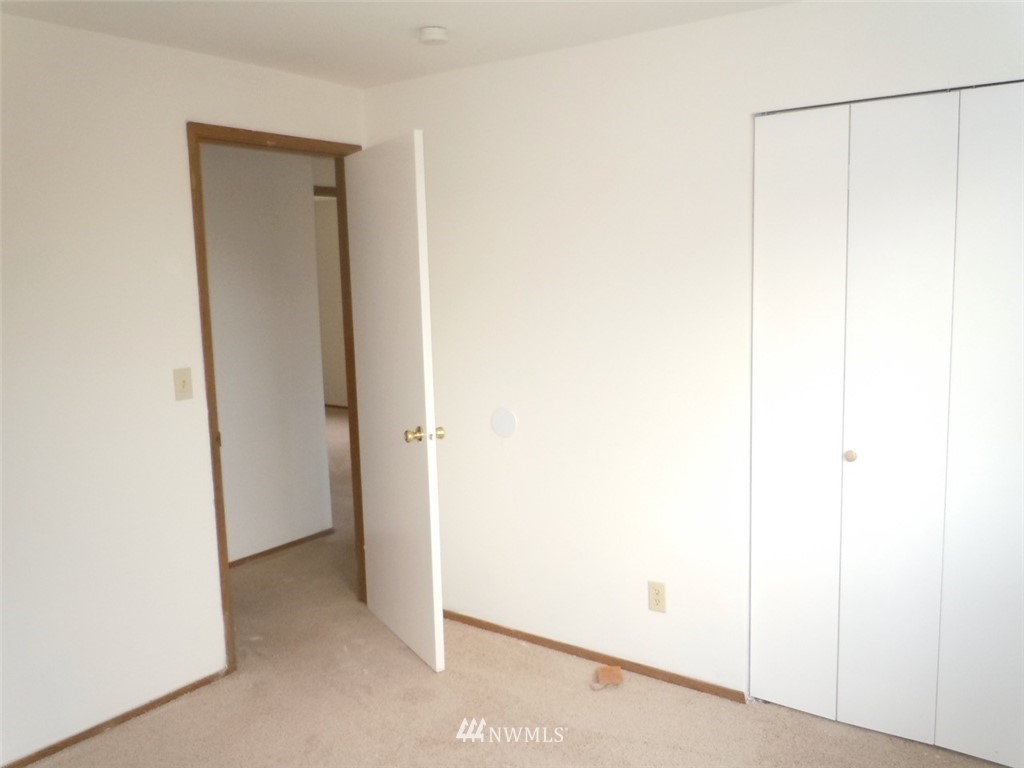 2512 Perry Avenue Bremerton, WA 98310 - Photo 11 of 16 Gallery Image 11