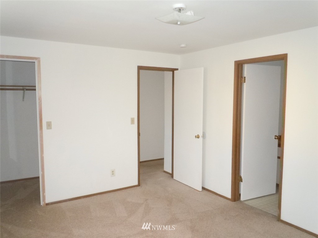 2512 Perry Avenue Bremerton, WA 98310 - Photo 13 of 16 Gallery Image 13