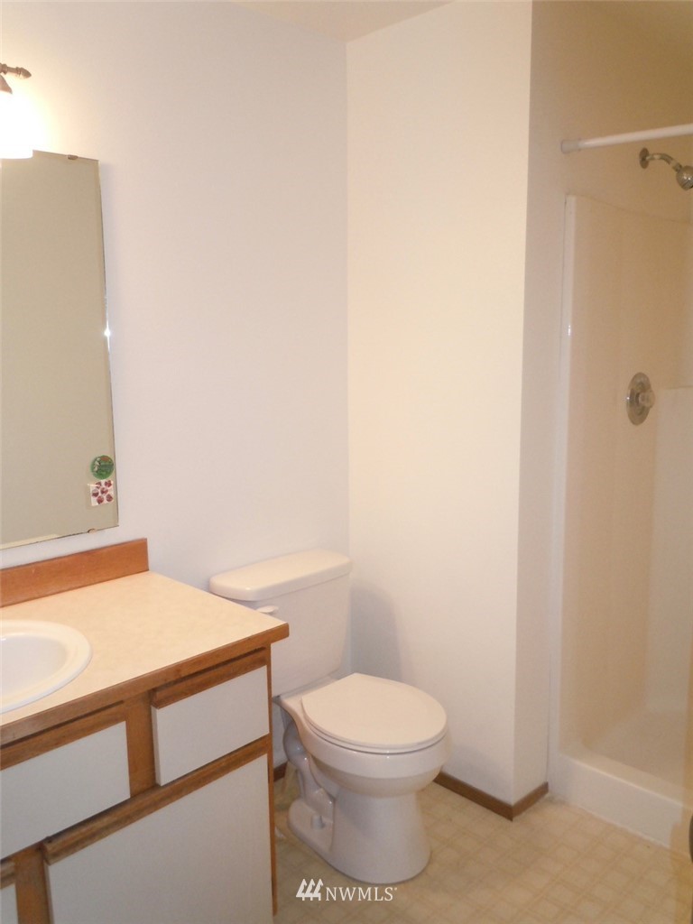 2512 Perry Avenue Bremerton, WA 98310 - Photo 14 of 16 Gallery Image 14