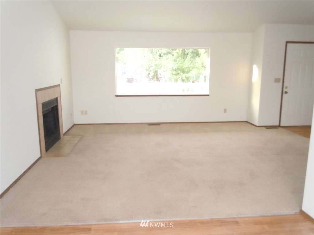 2512 Perry Avenue Bremerton, WA 98310 - Photo 4 of 16 Gallery Image 4