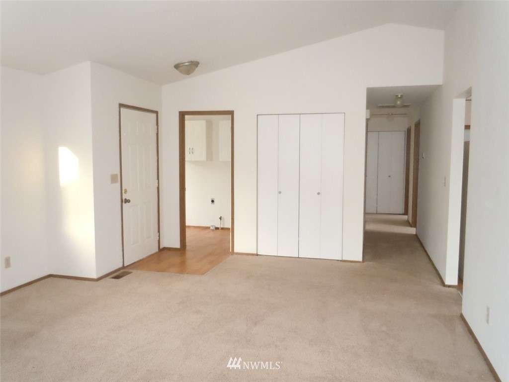 2512 Perry Avenue Bremerton, WA 98310 - Photo 7 of 16 Gallery Image 7