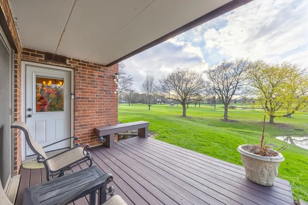 $349,900 | 90 Golfview Lane, Unit A, Frankfort, IL 60423