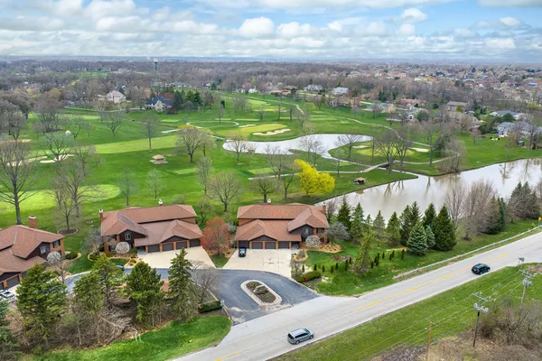 $349,900 | 90 Golfview Lane, Unit A, Frankfort, IL 60423
