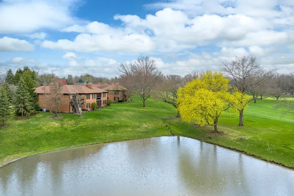 $349,900 | 90 Golfview Lane, Unit A, Frankfort, IL 60423