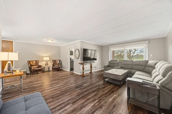 $349,900 | 90 Golfview Lane, Unit A, Frankfort, IL 60423