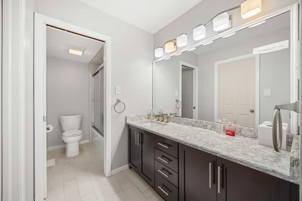 $349,900 | 90 Golfview Lane, Unit A, Frankfort, IL 60423